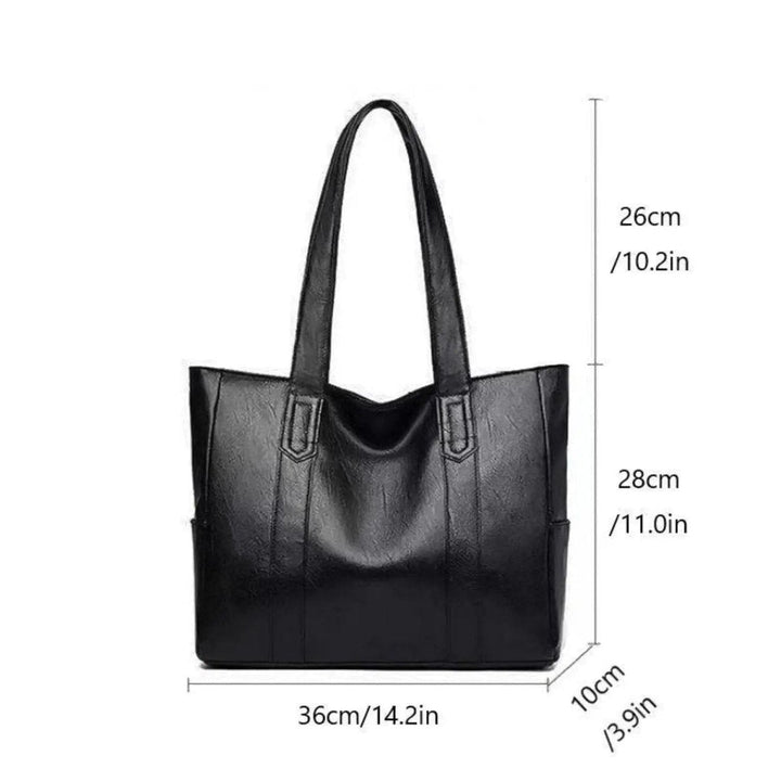 Elegant Leather Shoulder Bag with Retro Touch and Smooth Surface