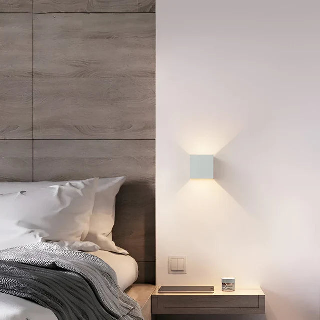 Wall Light for Indoor and Outdoor Use | LED Wall Lamp with Sensor in Black and White